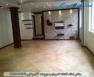 فروش آپارتمان 120 متری در خیابان سعدی لاهیجان، طبقه اول، تک واحدی، مستقل، فول امکانات، دارای 2 اتاق خواب، پکیج و... می باشد.